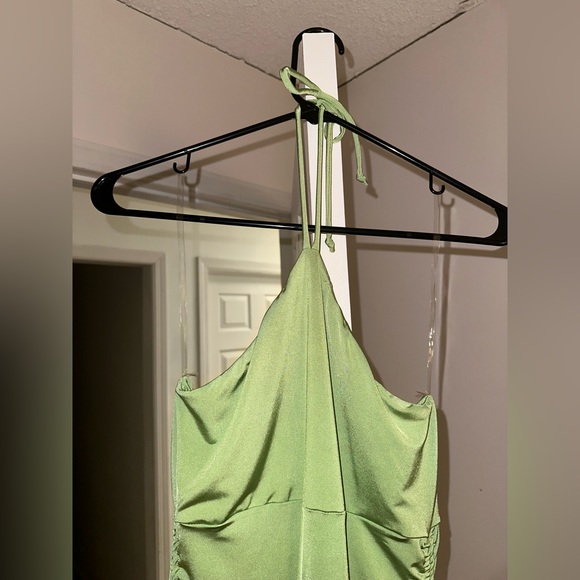 Green cocktail dress - Picture 4 of 6